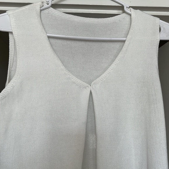 Knit White Vest - Picture 2 of 3